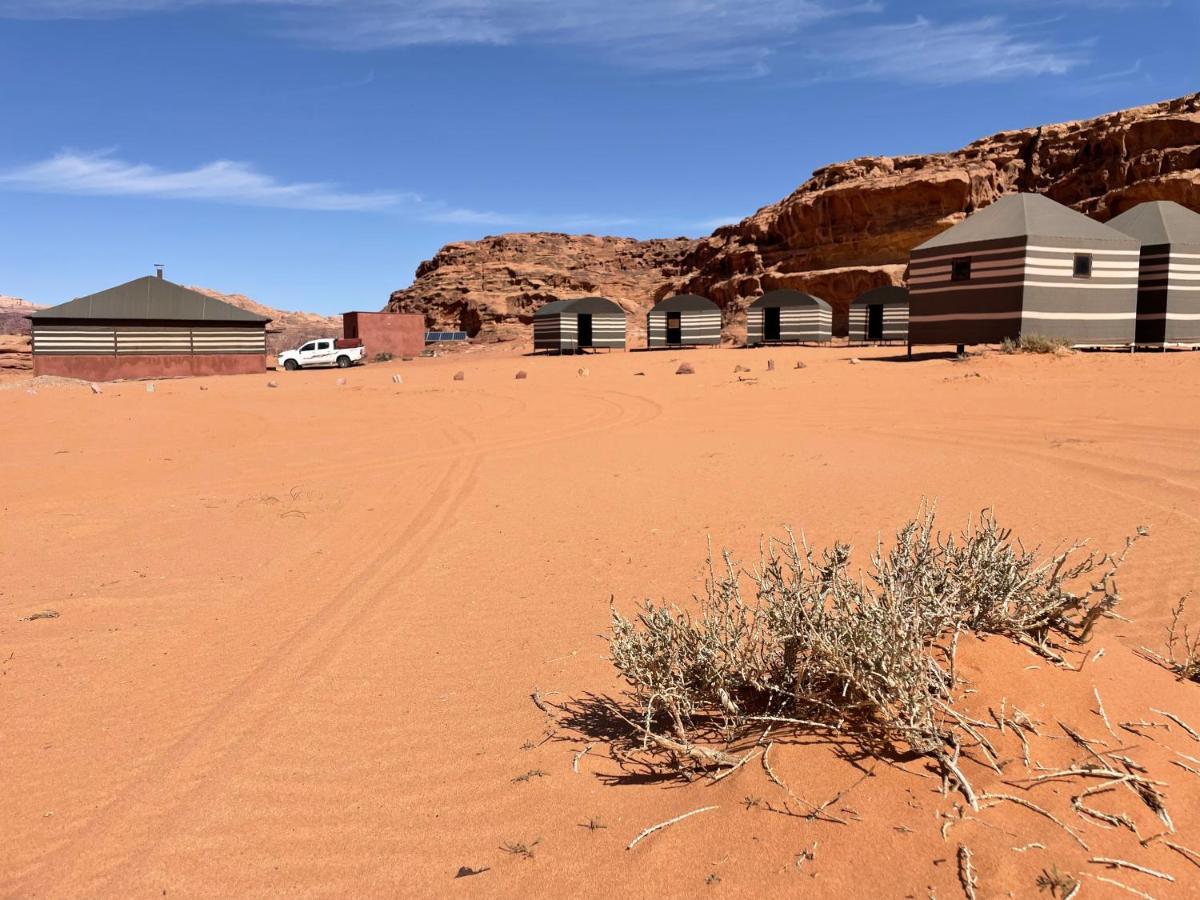 Wadi Rum Old Bedouin Camp Esterno foto