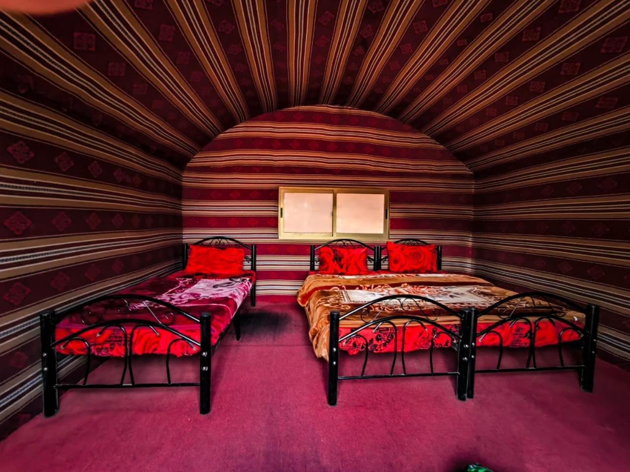Wadi Rum Old Bedouin Camp Esterno foto
