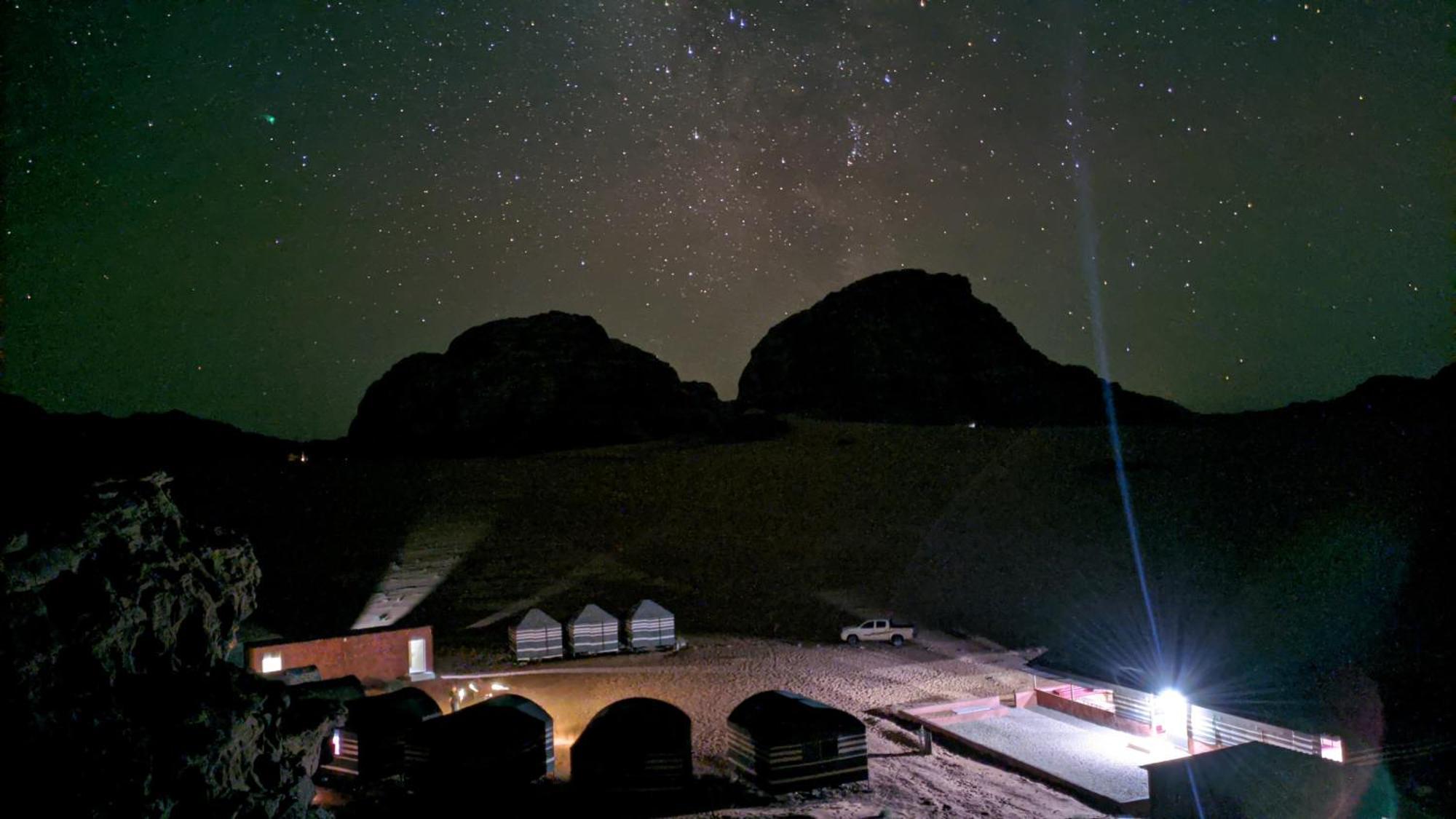 Wadi Rum Old Bedouin Camp Esterno foto