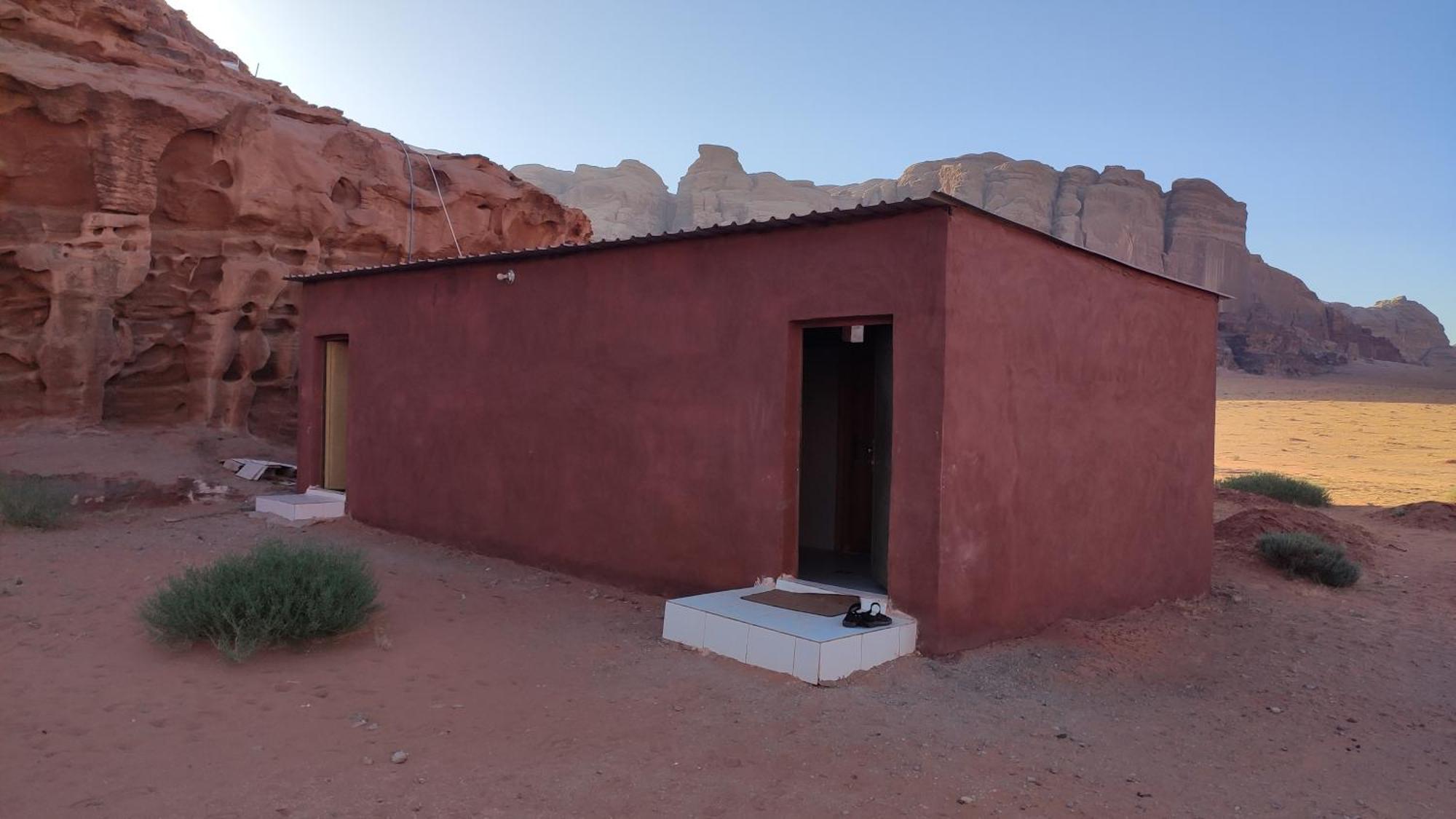 Wadi Rum Old Bedouin Camp Esterno foto