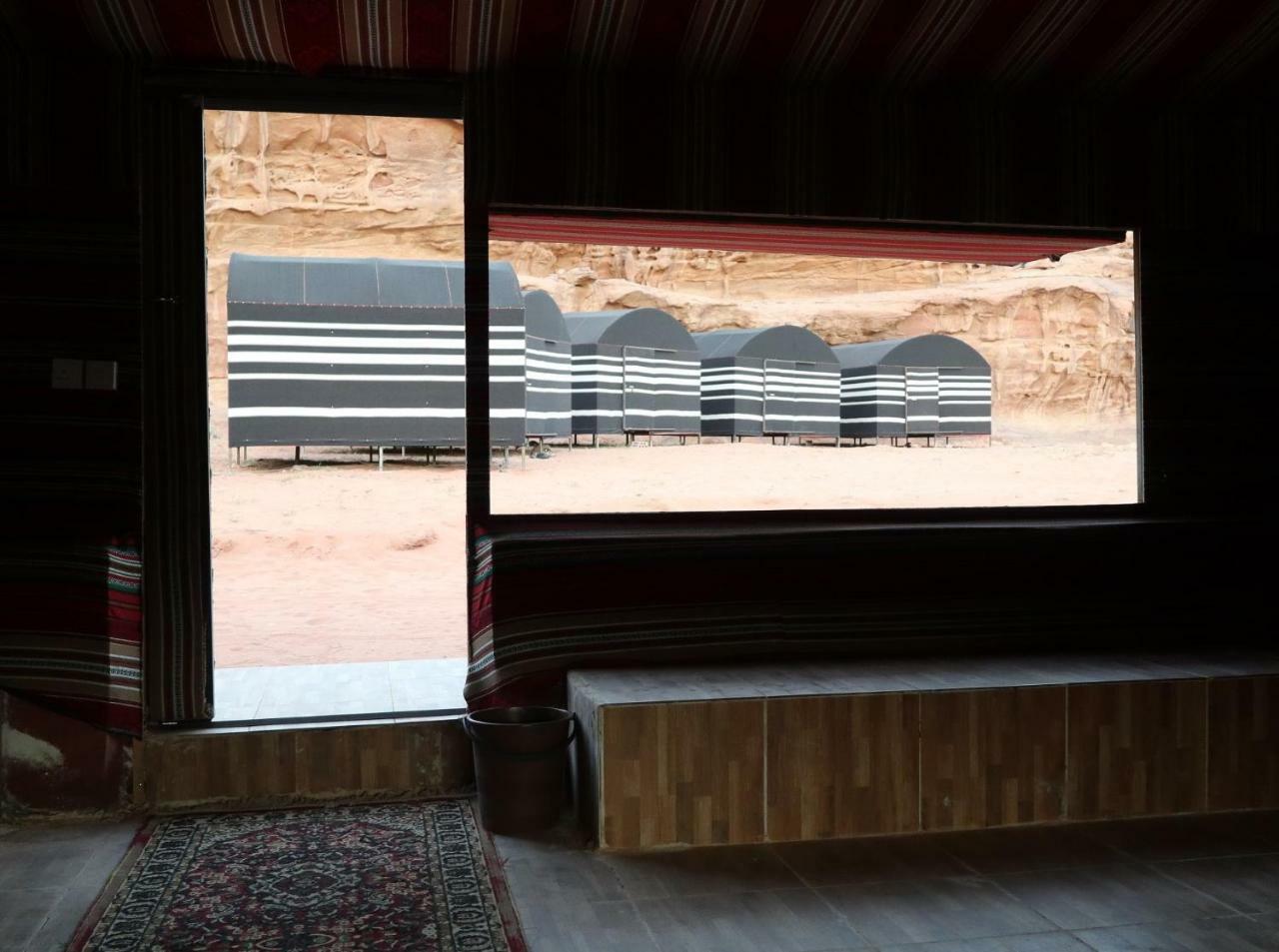 Wadi Rum Old Bedouin Camp Esterno foto
