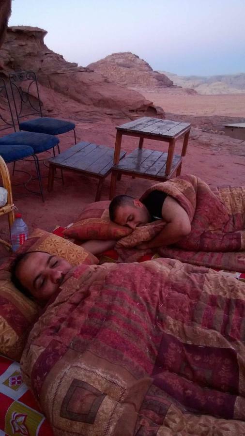 Wadi Rum Old Bedouin Camp Esterno foto